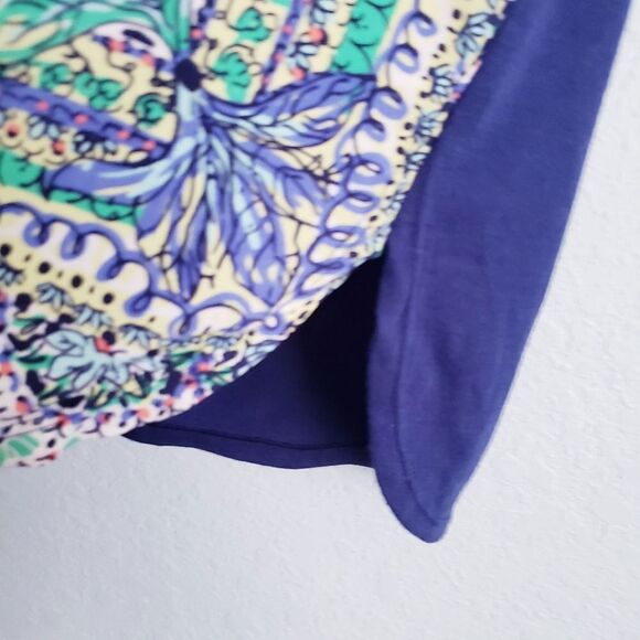 Lilly Pulitzer Medallion Palm Silk Short Sleeve Blouse - Picture 5 of 7